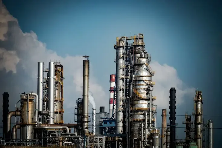 Oil and gas processing plant